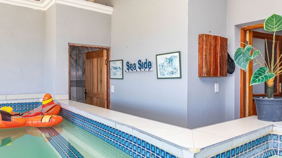 7 Bedroom Property for Sale in Kleinmond Western Cape